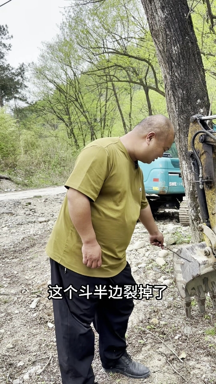 【视频】8万1台买的挖机，1万卖是一种怎样的体验？