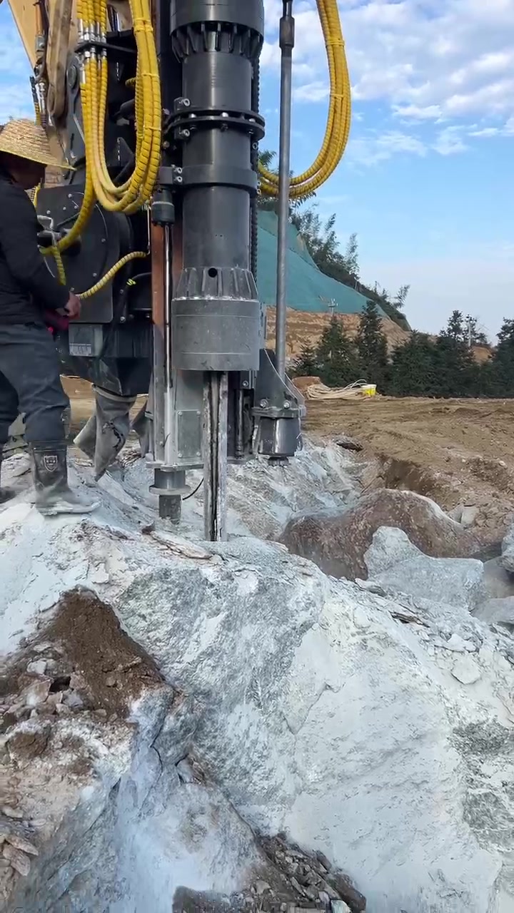 烈岩科技岩石劈裂机