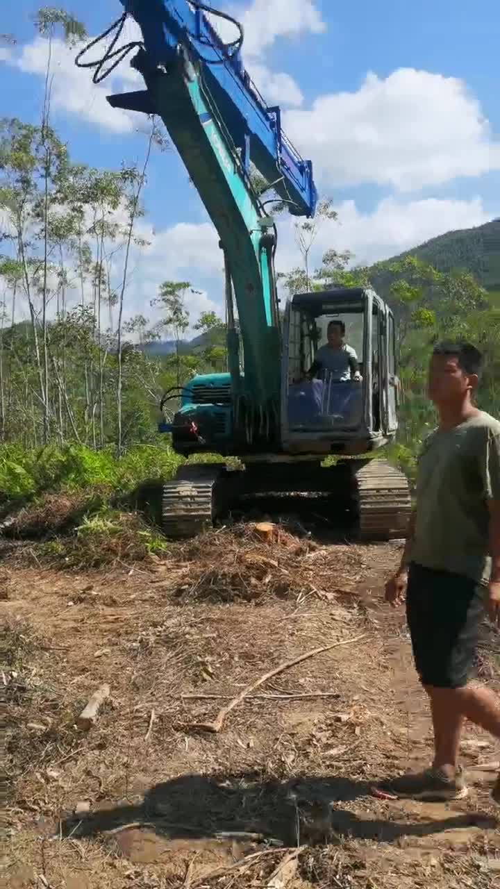 神钢120挖掘机安装25米拉山机调试