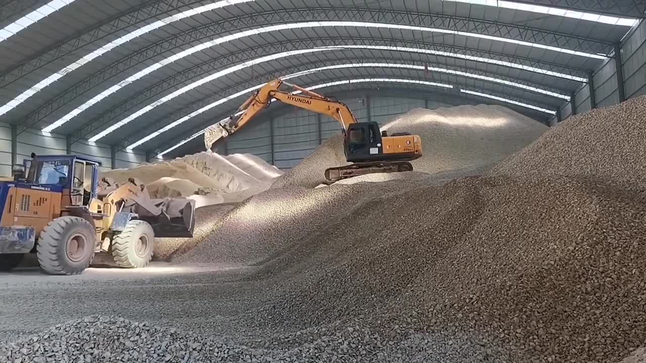 料廠堆料